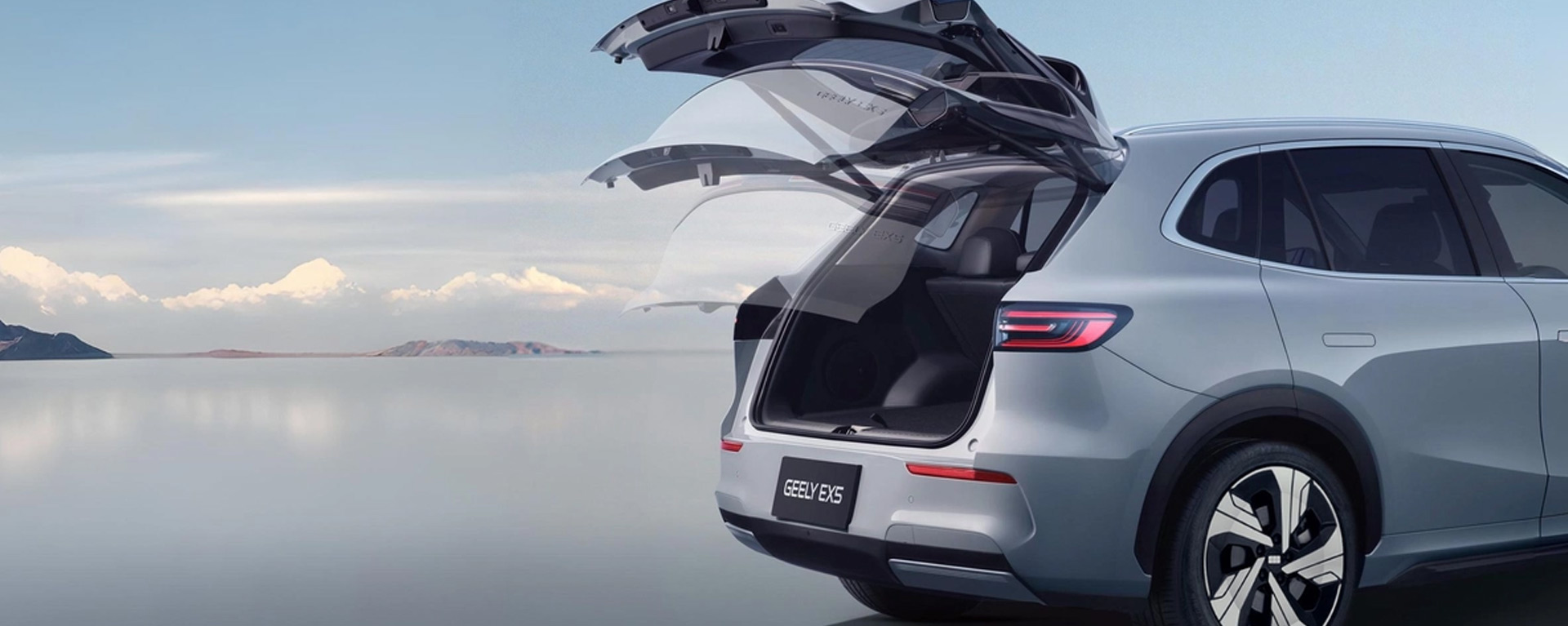 Power tailgate opening for easy access